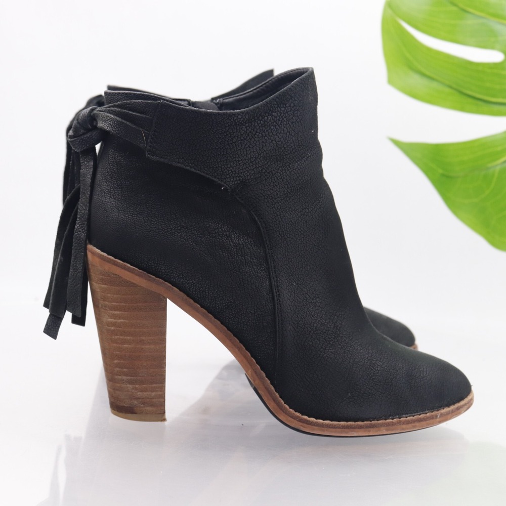 Vince Camuto Womens Linford Boots Size 7 Black Leather Tassel Heel Ankle Booties